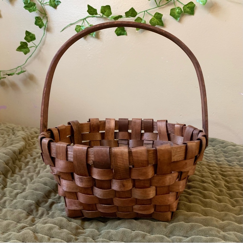Cottagecore Basket - Picture 2 of 6